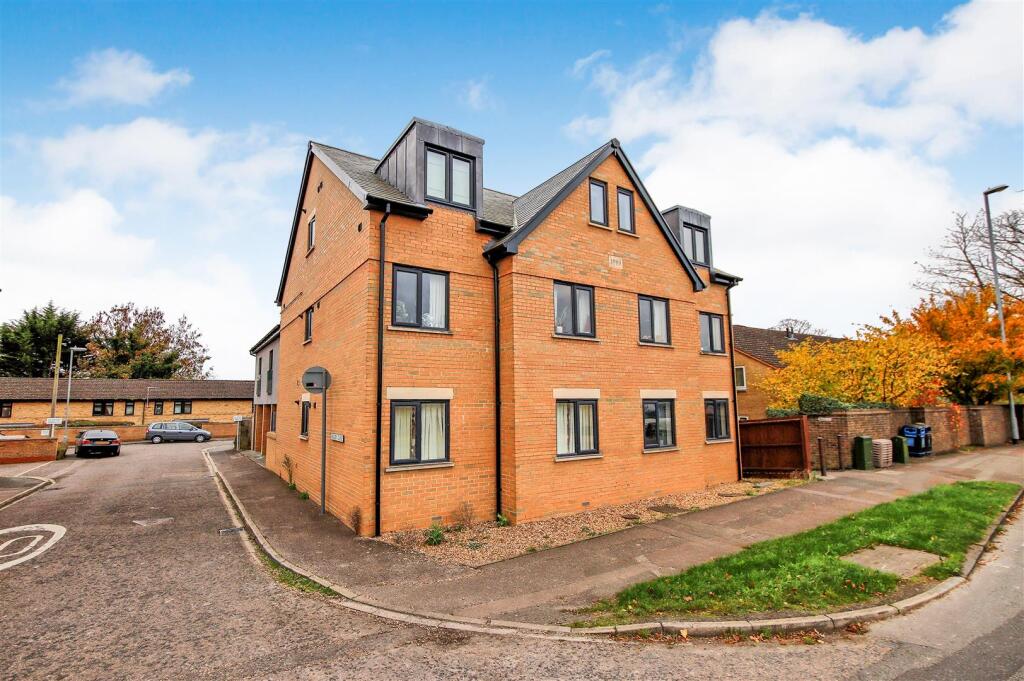1 bed 1st Floor Flat for rent in Fen Ditton. From Radcliffe & Rust Estate Agents - Cambridge