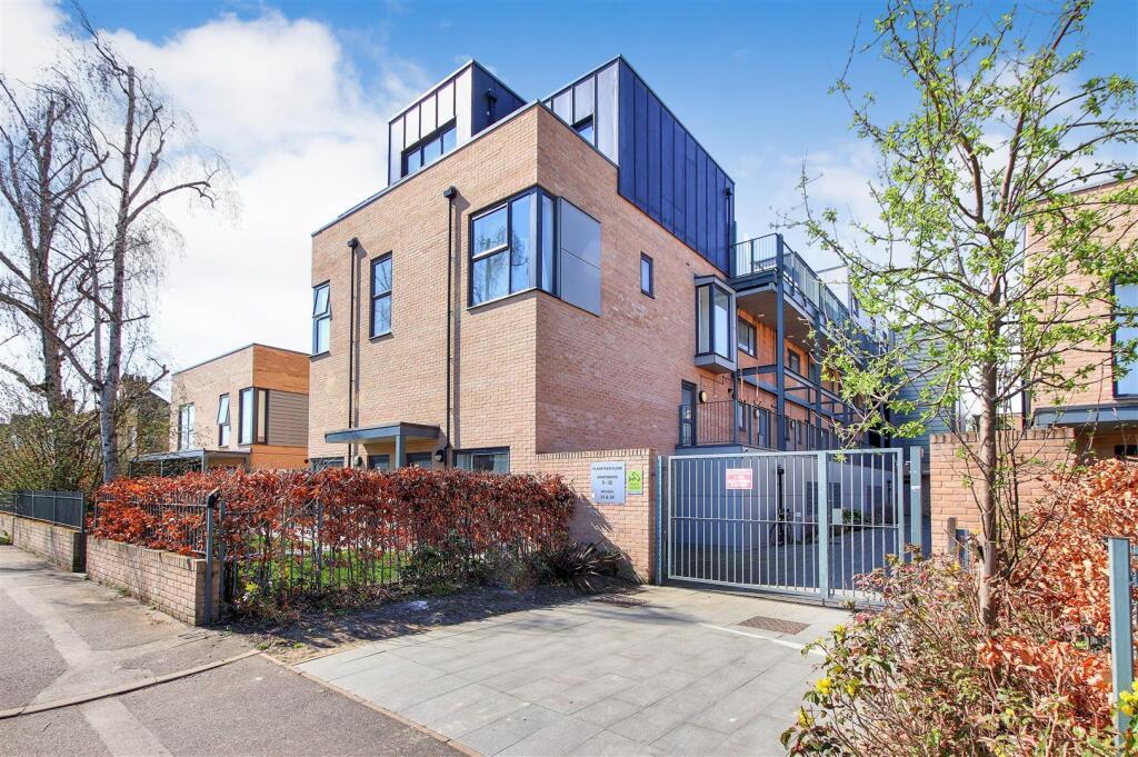 2 bed 1st Floor Flat for rent in Cambridge. From Radcliffe & Rust Estate Agents - Cambridge
