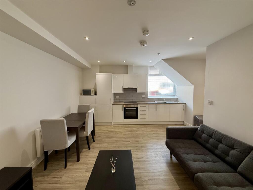 2 bed Detached for rent in Cardiff. From Keylet - Cathays