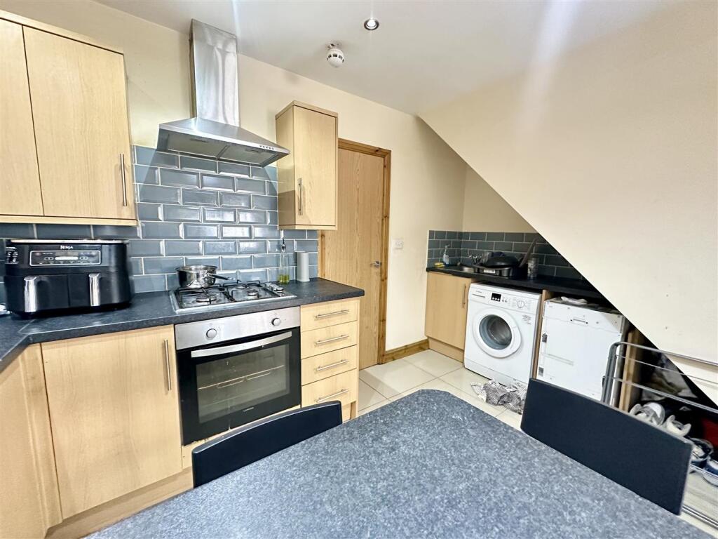 2 bed Detached for rent in Cardiff. From Keylet - Cathays