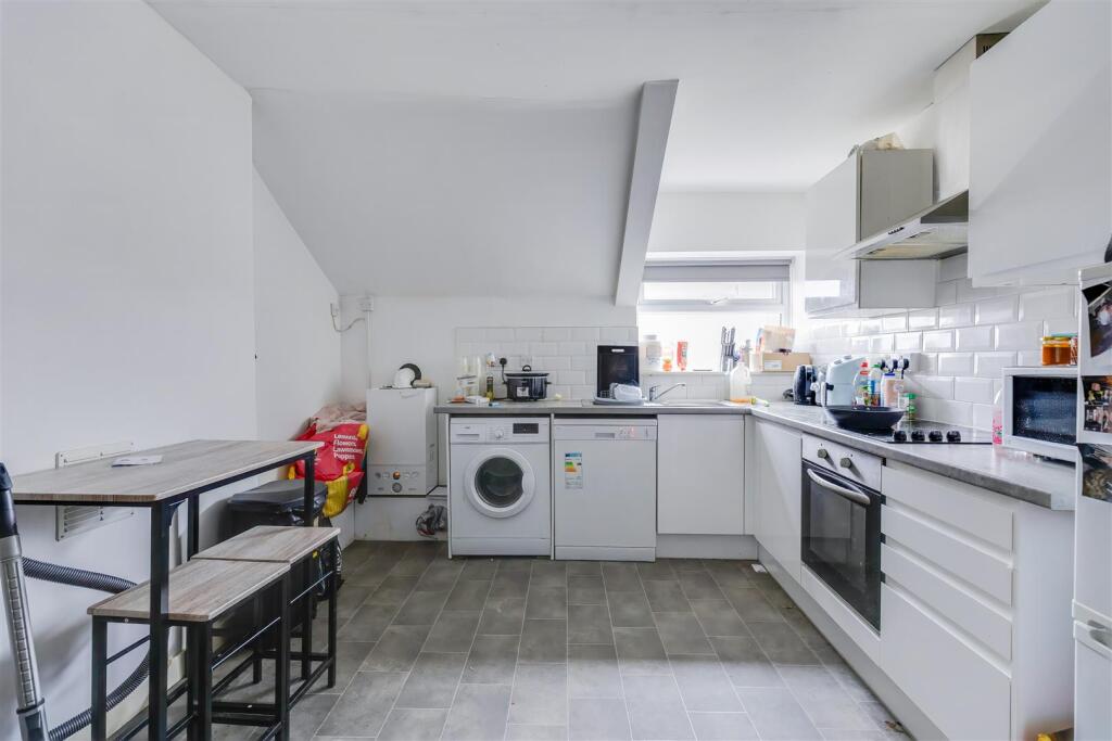 1 bed 1st Floor Flat for rent in Cardiff. From Keylet - Cathays