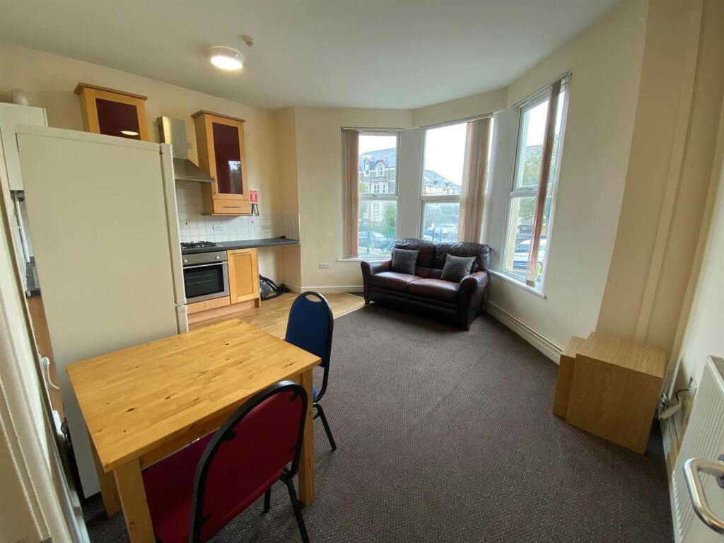 1 bed 1st Floor Flat for rent in Cardiff. From Keylet - Cathays