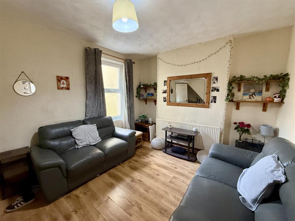 4 bed Detached for rent in Cardiff. From Keylet - Cathays