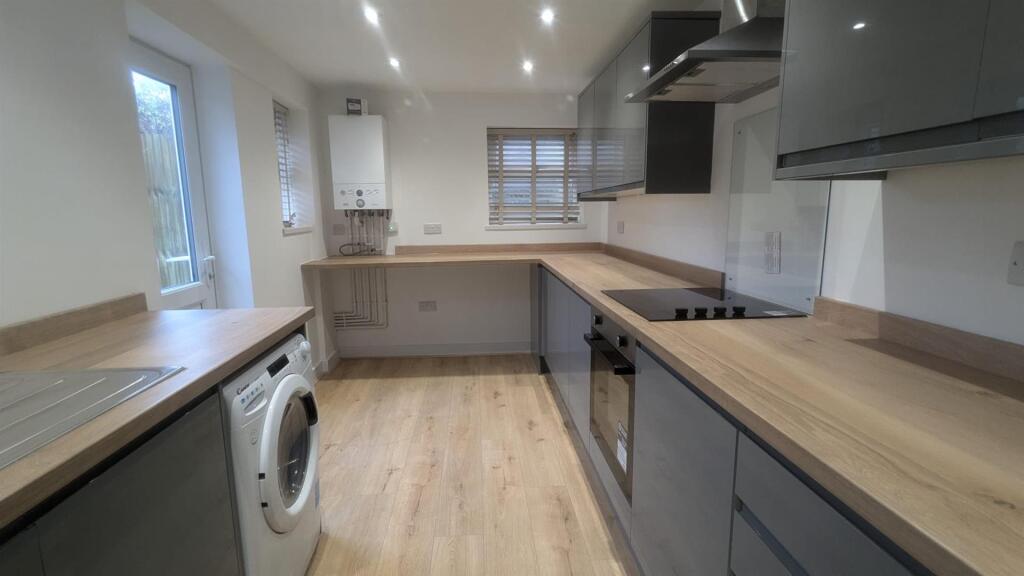 4 bed Detached for rent in Cardiff. From Keylet - Cathays 4 bed Detached for rent in Cardiff. From Keylet - Cathays