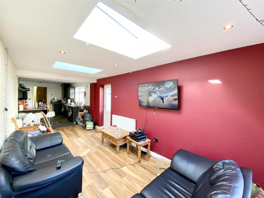 7 bed Detached for rent in Cardiff. From Keylet - Cathays 7 bed Detached for rent in Cardiff. From Keylet - Cathays