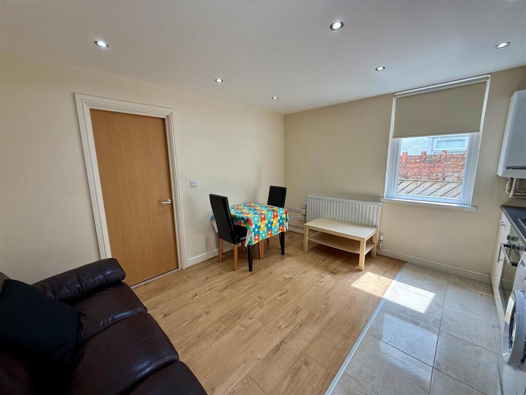 1 bed Detached for rent in Cardiff. From Keylet - Cathays