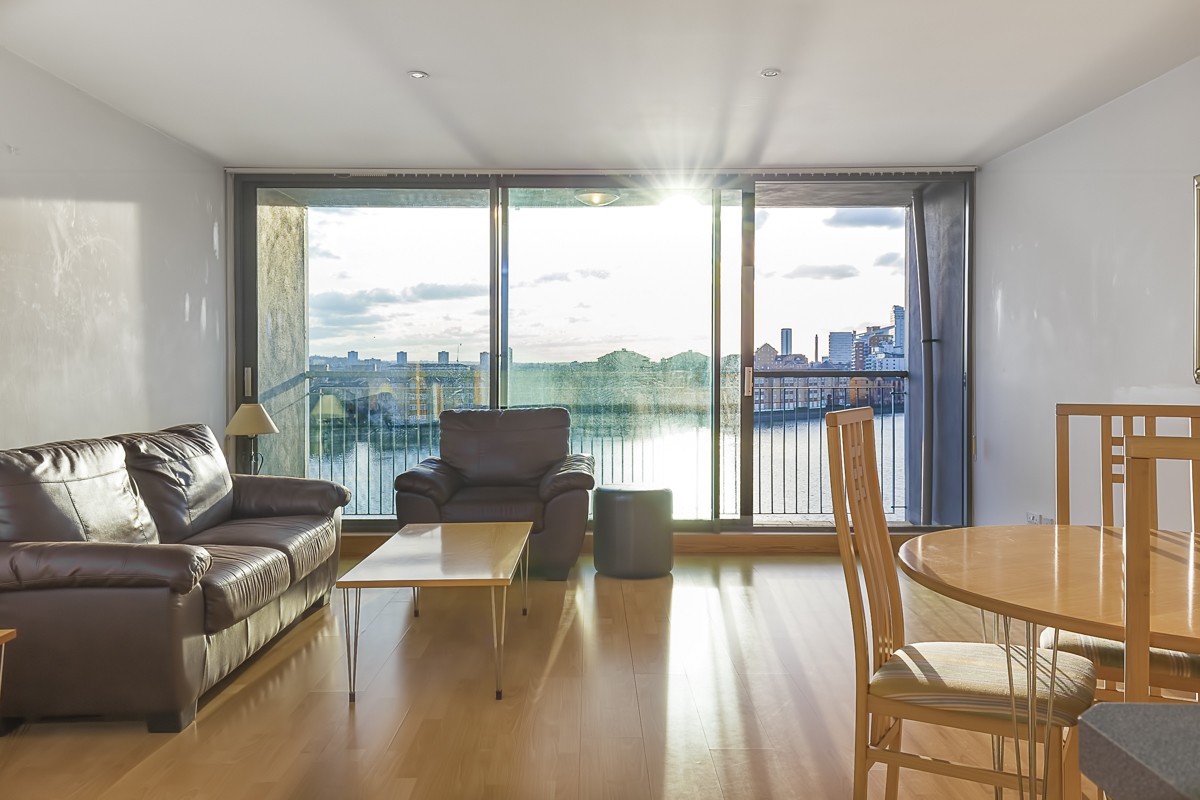 2 bed Apartment for rent in London. From Henry Wiltshire - Canary Wharf