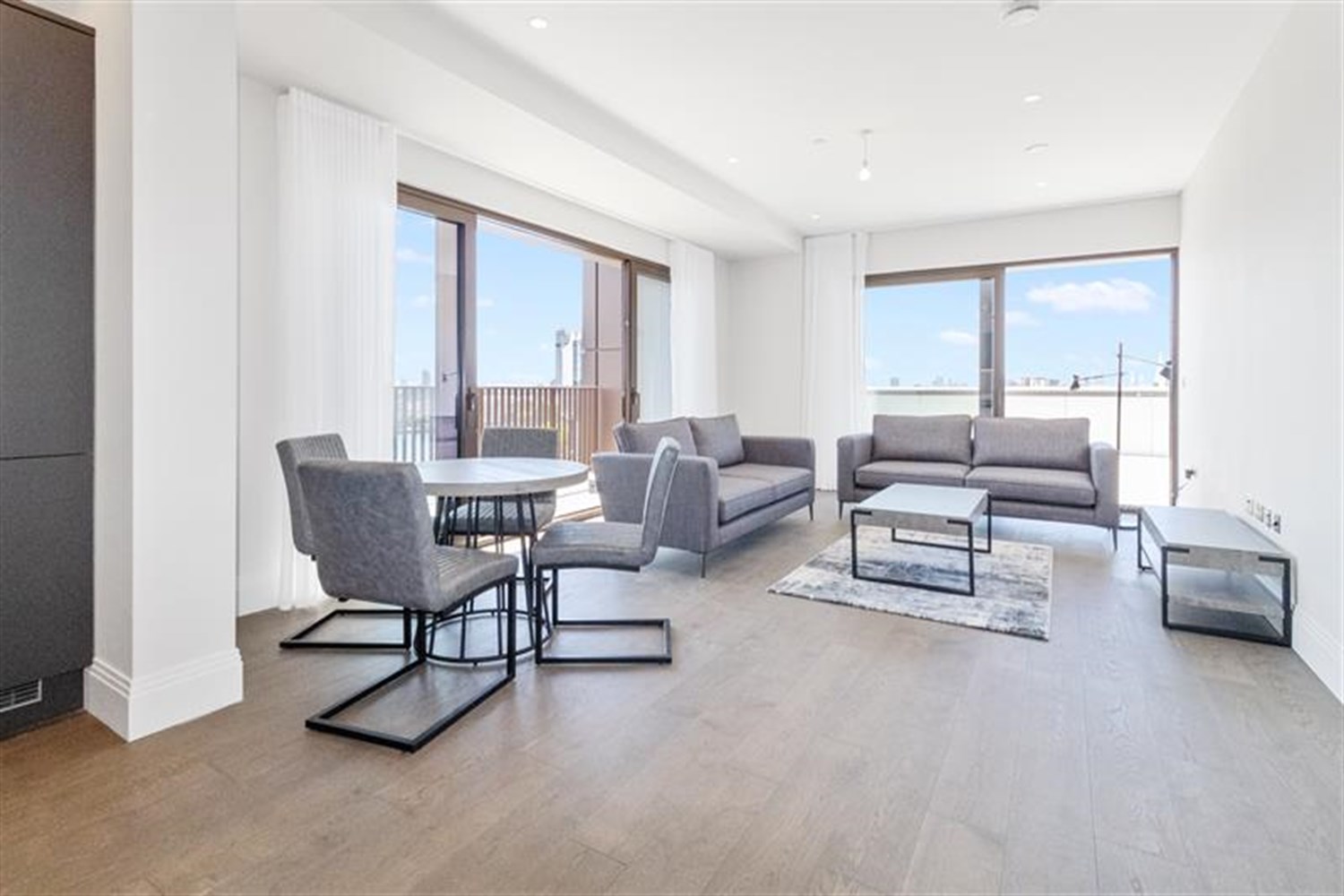 2 bed Apartment for rent in Canary Wharf. From Henry Wiltshire - Canary Wharf