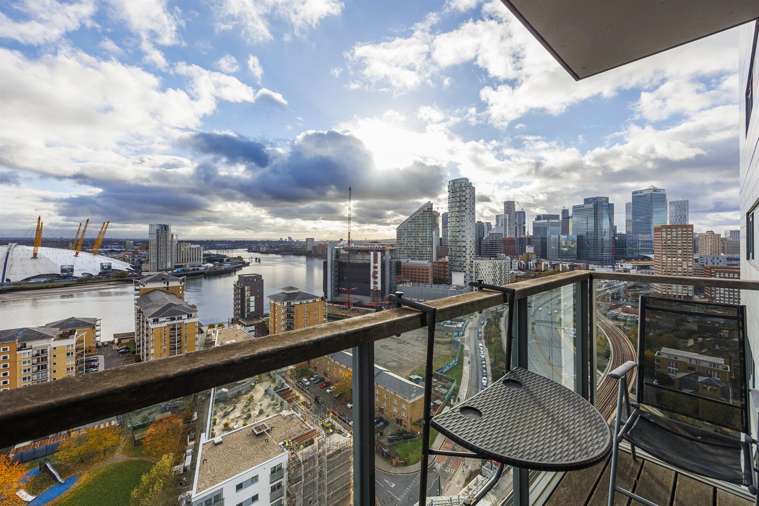 1 bed Flat for rent in London. From Henry Wiltshire - Canary Wharf
