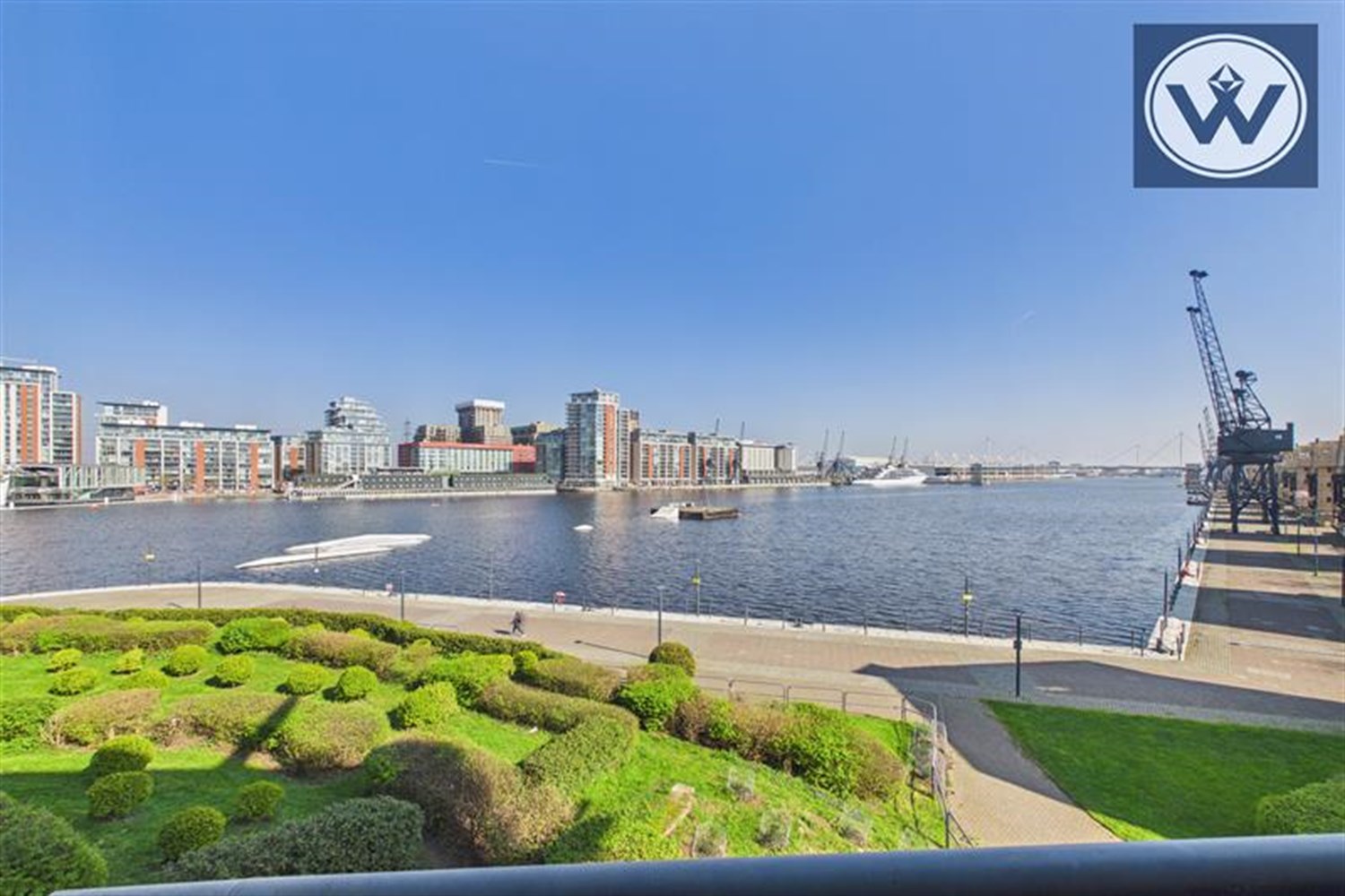 2 bed 1st Floor Flat for rent in Poplar. From Henry Wiltshire - Canary Wharf