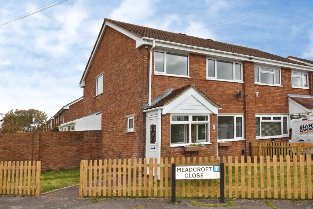 3 bed Semi Detached for rent in Hamble-le-Rice. From Brook Independent Residential Lettings - Park Gate