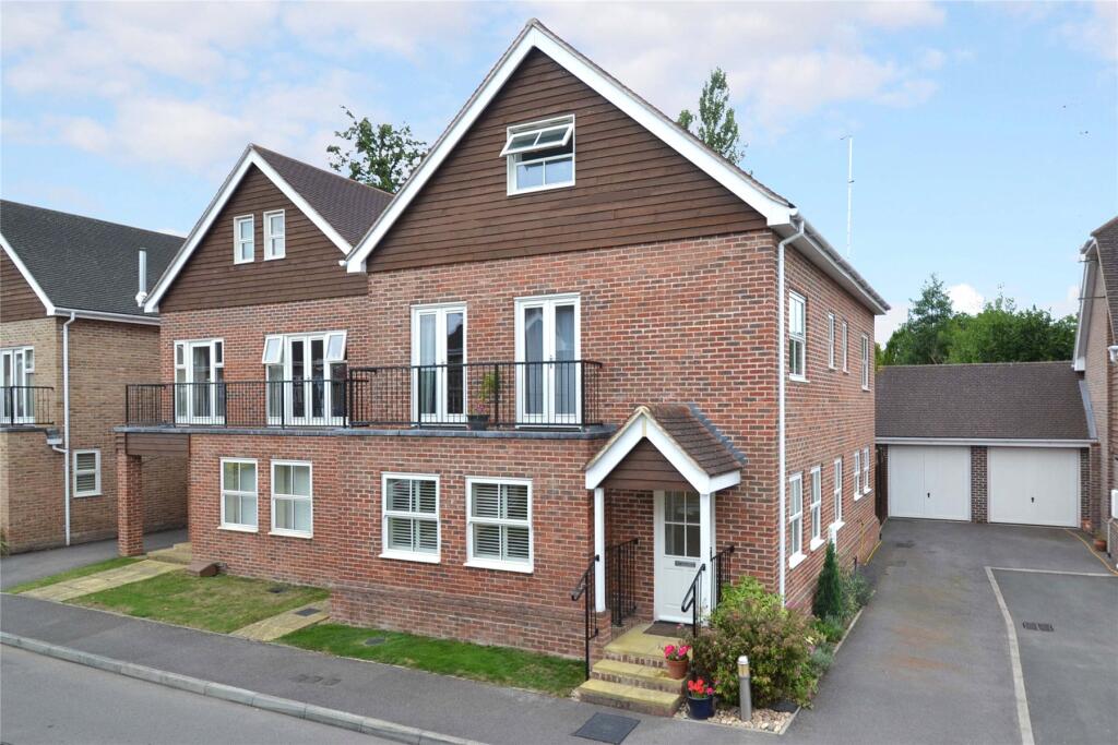 5 bed Detached for rent in Stoke D'Abernon. From APW Lettings - Cobham