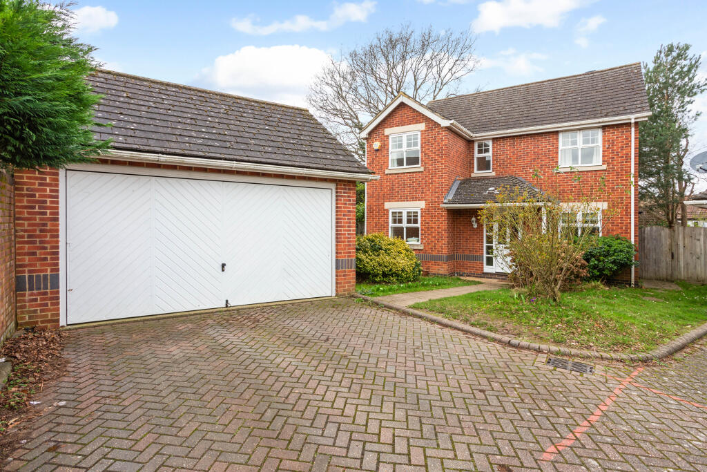 4 bed Detached for rent in Stoke D'Abernon. From APW Lettings - Cobham