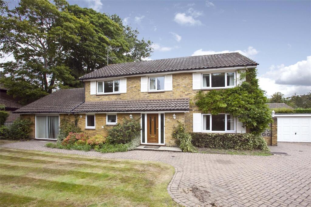5 bed Detached for rent in Stoke D'Abernon. From APW Lettings - Cobham
