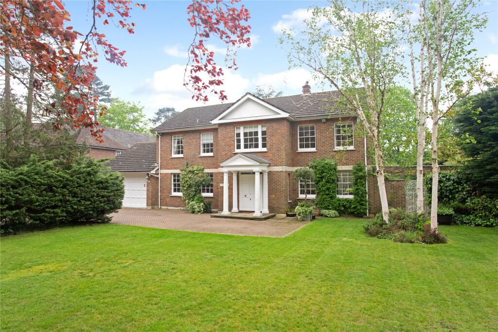 6 bed Detached for rent in Stoke D'Abernon. From APW Lettings - Cobham 6 bed Detached for rent in Stoke D'Abernon. From APW Lettings - Cobham