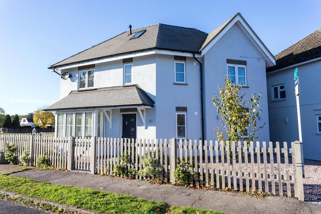 4 bed Detached for rent in Trumps Green. From APW Lettings - Weybridge 4 bed Detached for rent in Trumps Green. From APW Lettings - Weybridge