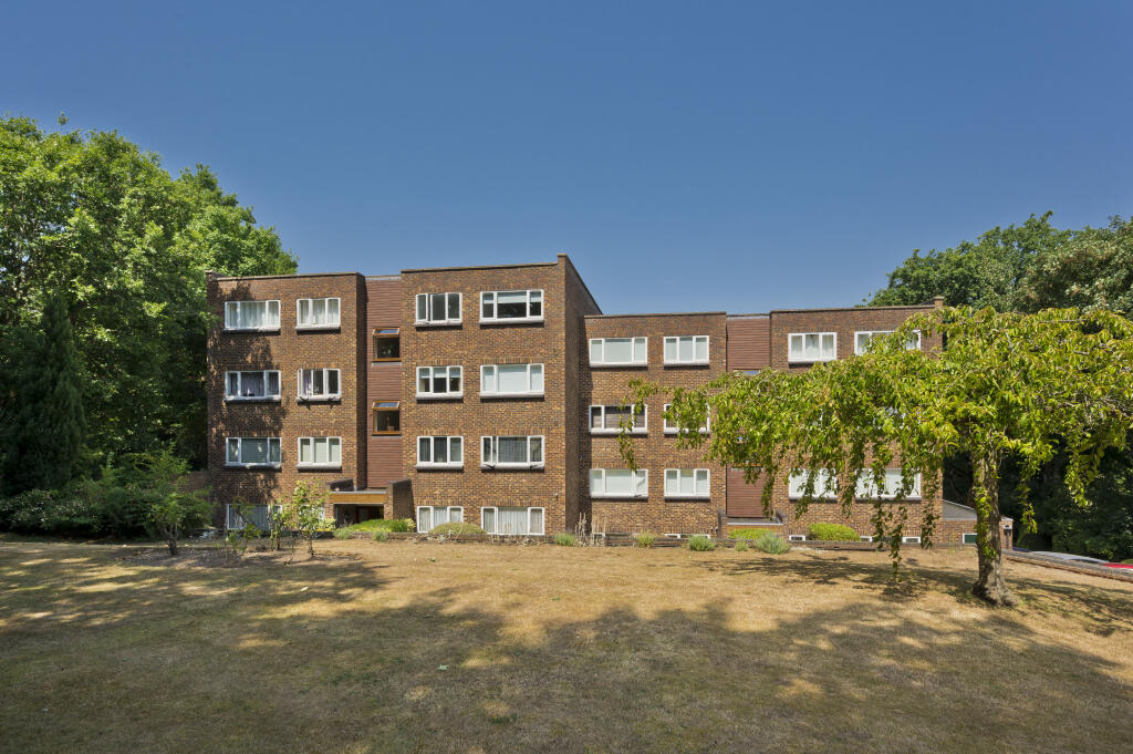 2 bed 1st Floor Flat for rent in Weybridge. From APW Lettings - Weybridge