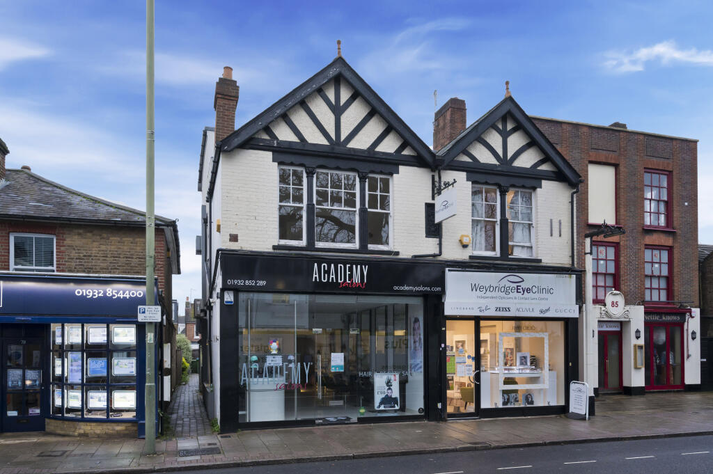1 bed 1st Floor Flat for rent in Weybridge. From APW Lettings - Weybridge
