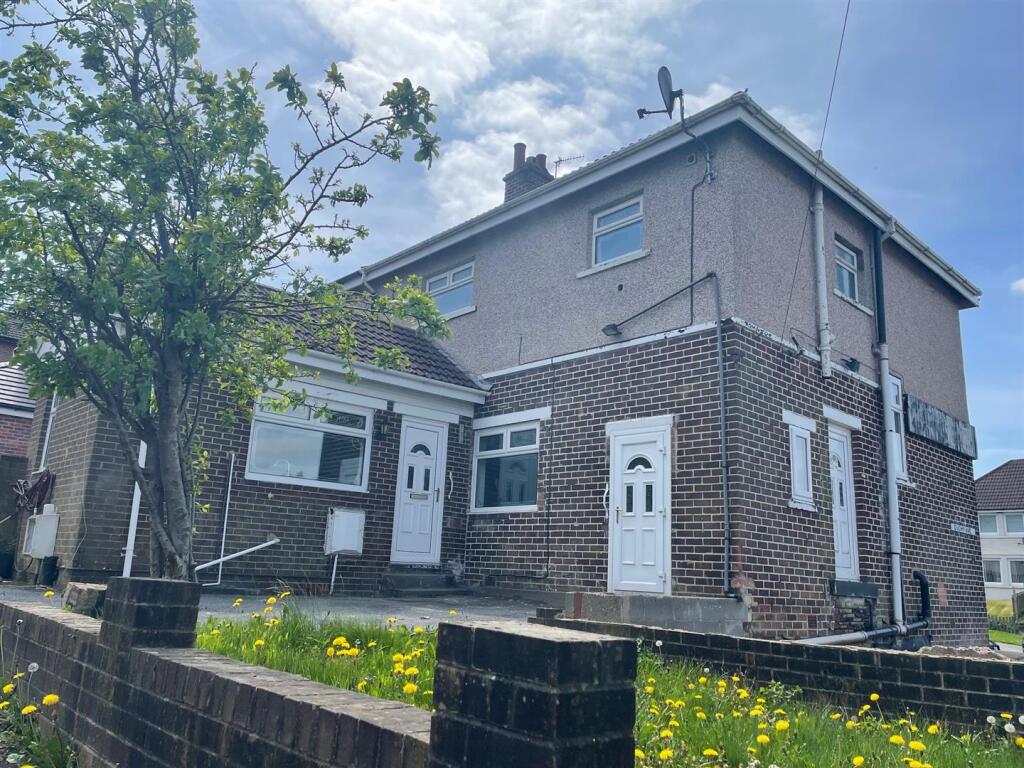 4 bed Semi Detached for rent in Bradford. From Bronte Estate Agents - Queensbury