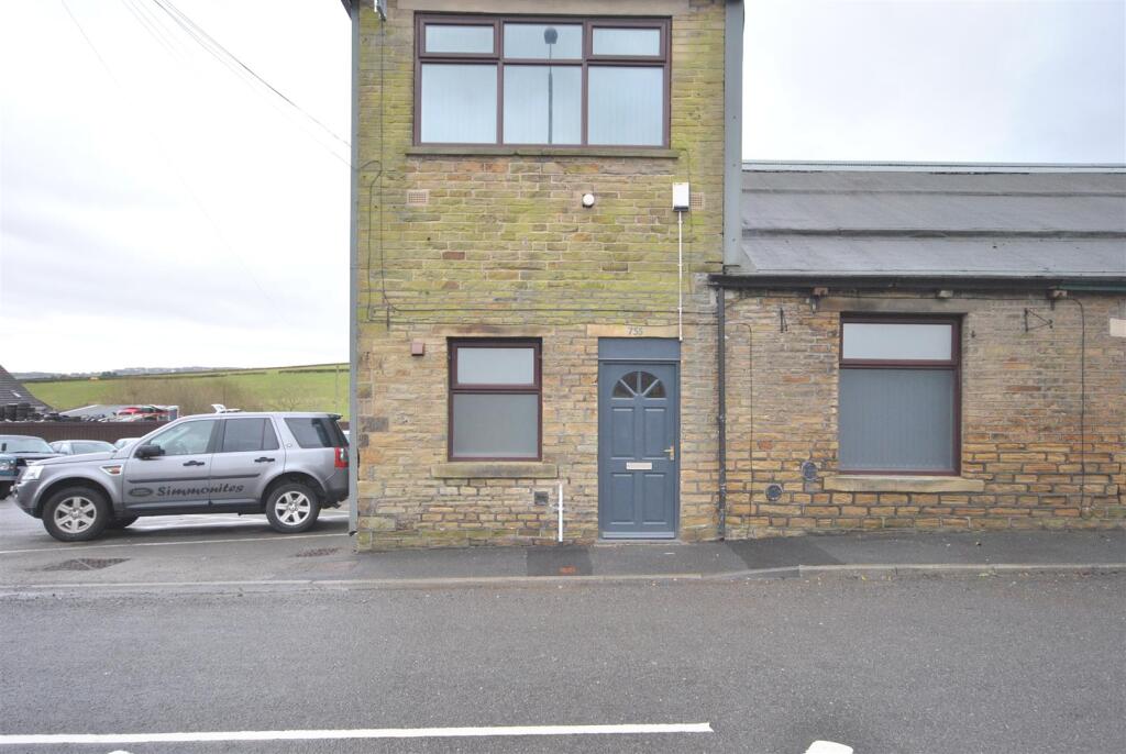 1 bed End of Terrace for rent in Bradford. From Bronte Estate Agents - Queensbury