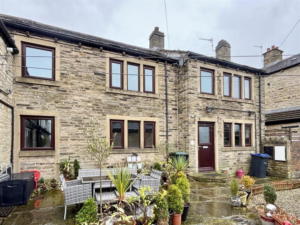 3 bed Cottage for rent in Bradford. From Bronte Estate Agents - Queensbury 3 bed Cottage for rent in Bradford. From Bronte Estate Agents - Queensbury
