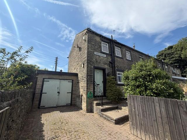 2 bed Cottage for rent in Bradford. From Bronte Estate Agents - Queensbury