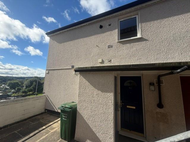 1 bed Apartment for rent in Baildon. From Bronte Estate Agents - Queensbury