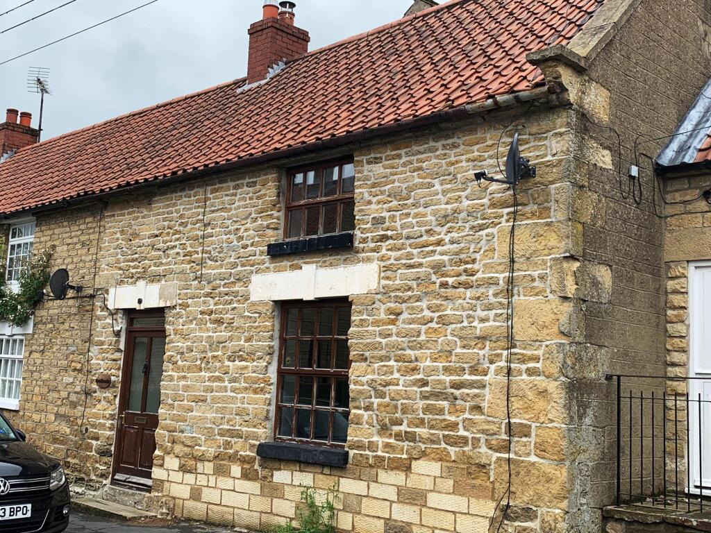 4 bed Cottage for rent in Ebberston. From Bulmers Letting - Malton 4 bed Cottage for rent in Ebberston. From Bulmers Letting - Malton