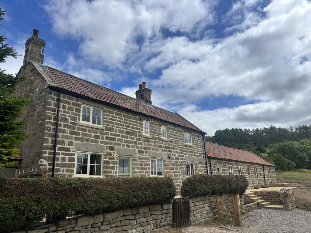 4 bed Detached for rent in Gillamoor. From Bulmers Letting - Malton 4 bed Detached for rent in Gillamoor. From Bulmers Letting - Malton