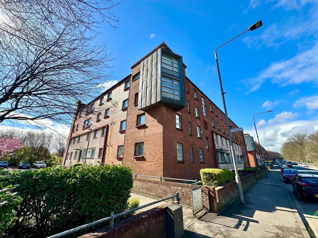 3 bed 1st Floor Flat for rent in Rutherglen. From CAIRN LETTING & ESTATE AGENCY - Glasgow 3 bed 1st Floor Flat for rent in Rutherglen. From CAIRN LETTING & ESTATE AGENCY - Glasgow
