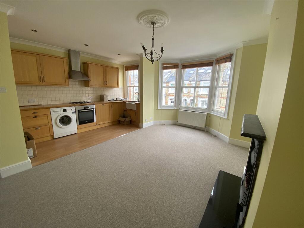2 bed Apartment for rent in Barnet. From Hunters - Barnet