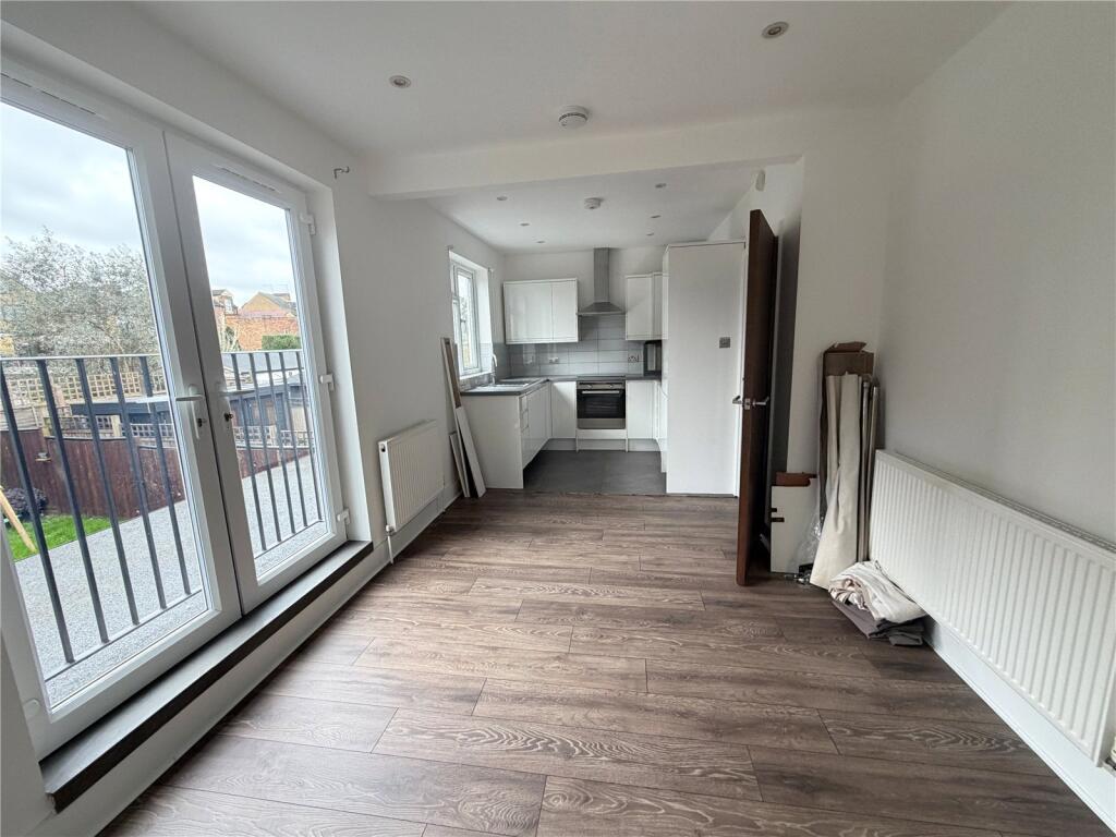 2 bed Apartment for rent in Barnet. From Hunters - Barnet