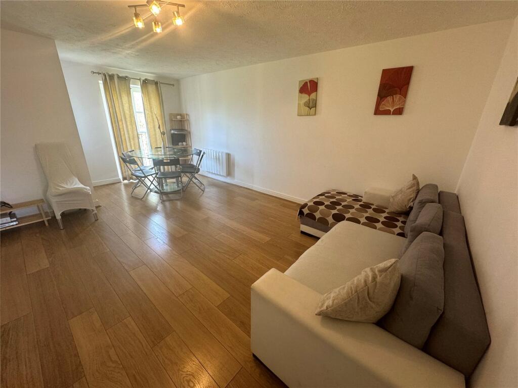 2 bed Apartment for rent in Hadley Wood. From Hunters - Barnet