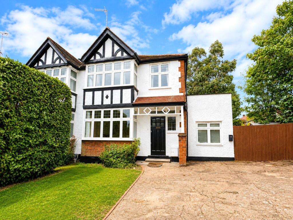 3 bed Semi Detached for rent in Barnet. From Hunters - Barnet