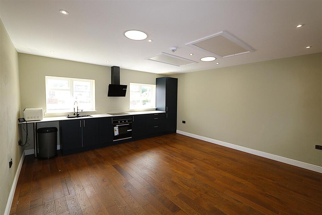 1 bed 1st Floor Flat for rent in New Malden. From Keys Residential Ltd