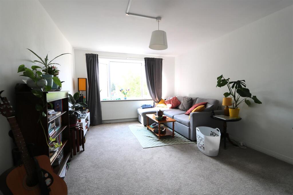 1 bed Apartment for rent in New Malden. From Keys Residential Ltd
