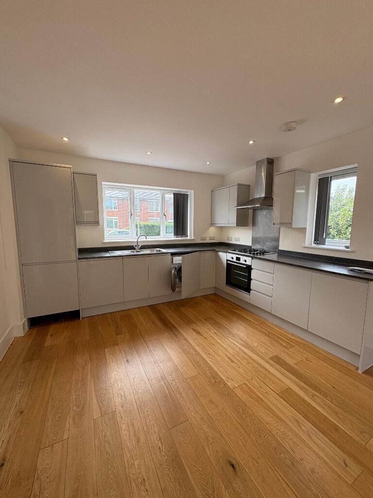 4 bed Detached for rent in Stapleton. From Just Lets - Bristol 4 bed Detached for rent in Stapleton. From Just Lets - Bristol