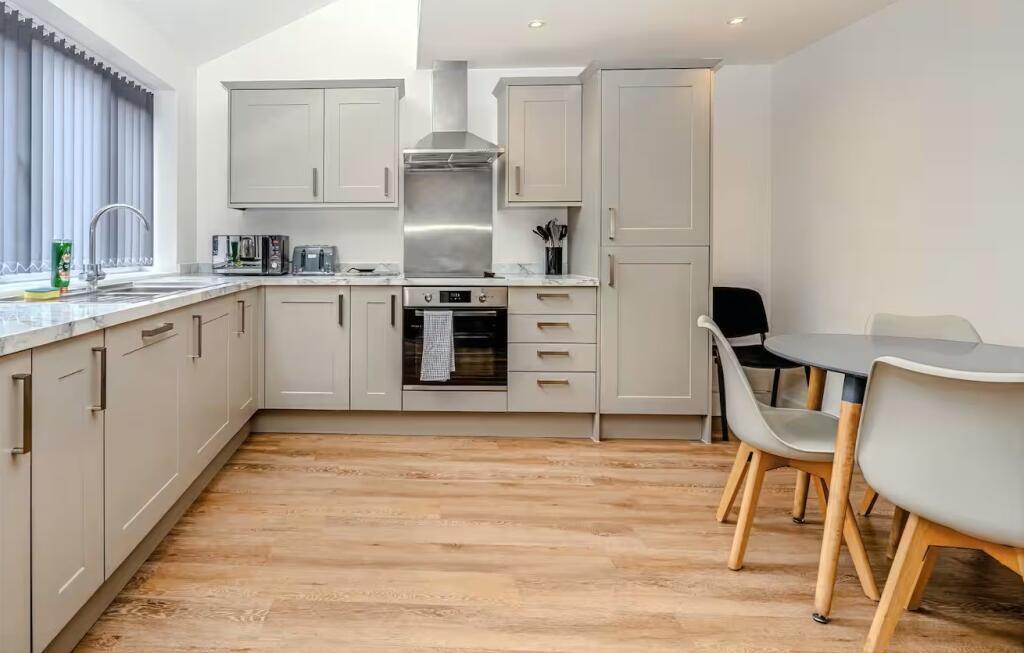 4 bed Semi Detached for rent in Cribbs Causeway. From Just Lets - Bristol