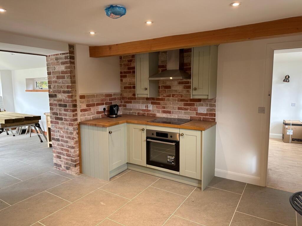 2 bed Cottage for rent in Hawkchurch. From Just Lets - Bristol 2 bed Cottage for rent in Hawkchurch. From Just Lets - Bristol