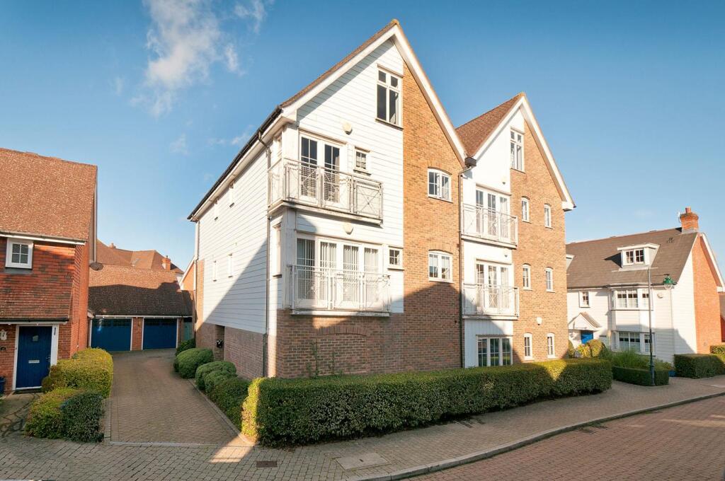 2 bed Apartment for rent in West Malling. From Kings Hill Properties - Kings Hill 2 bed Apartment for rent in West Malling. From Kings Hill Properties - Kings Hill
