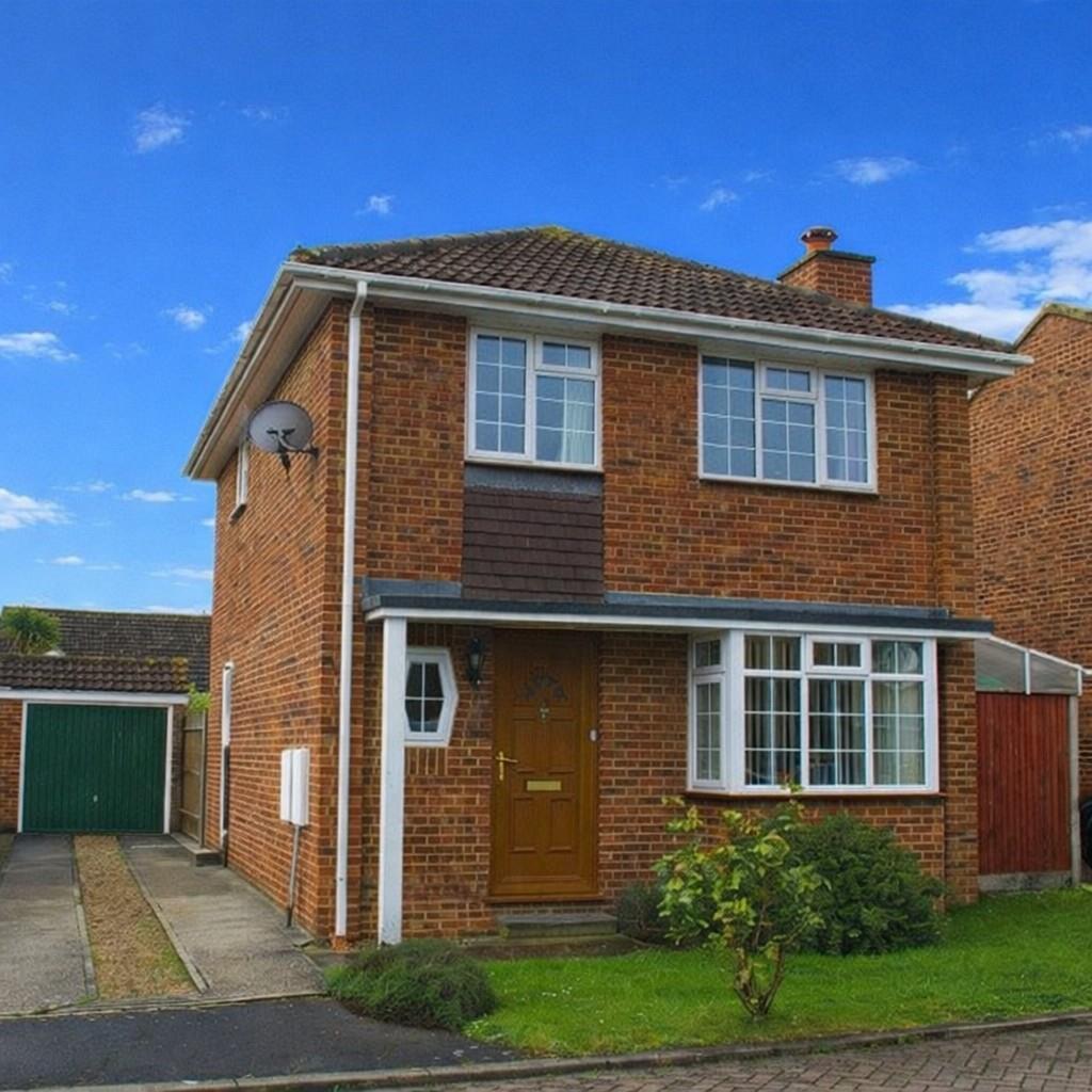 3 bed Detached for rent in Forstal. From Kings Hill Properties - Kings Hill