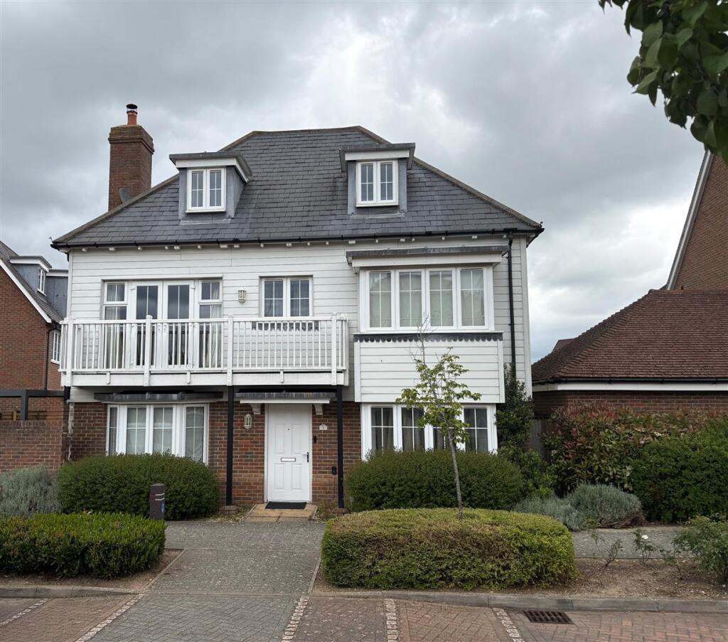 5 bed Detached for rent in Offham. From Kings Hill Properties - Kings Hill 5 bed Detached for rent in Offham. From Kings Hill Properties - Kings Hill