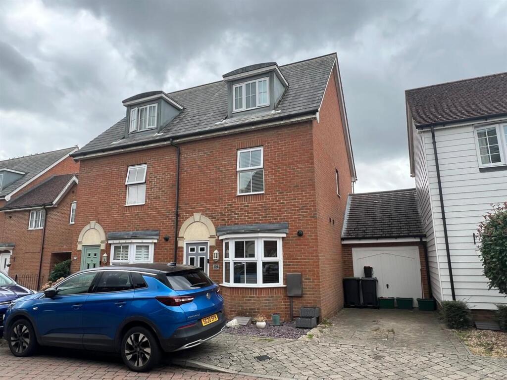 3 bed Semi Detached for rent in West Malling. From Kings Hill Properties - Kings Hill