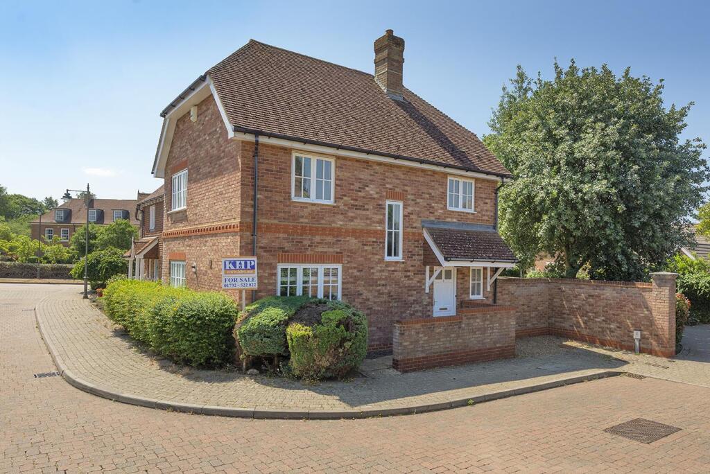 4 bed Semi Detached for rent in East Malling. From Kings Hill Properties - Kings Hill 4 bed Semi Detached for rent in East Malling. From Kings Hill Properties - Kings Hill