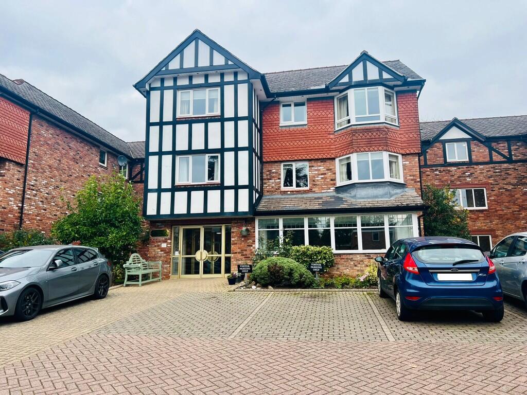 2 bed House (unspecified) for rent in Wilmslow. From Let Emma - Macclesfield