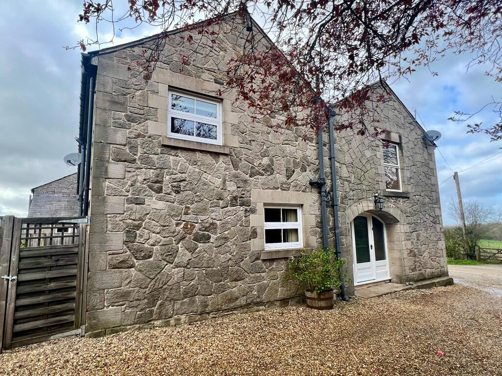 3 bed Barn Conversion for rent in Disley. From Let Emma - Macclesfield