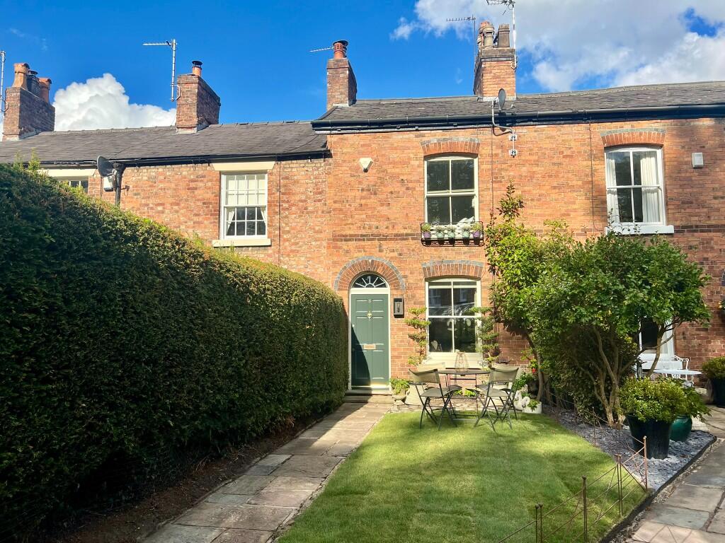 2 bed Mid Terraced House for rent in Prestbury. From Let Emma - Macclesfield 2 bed Mid Terraced House for rent in Prestbury. From Let Emma - Macclesfield
