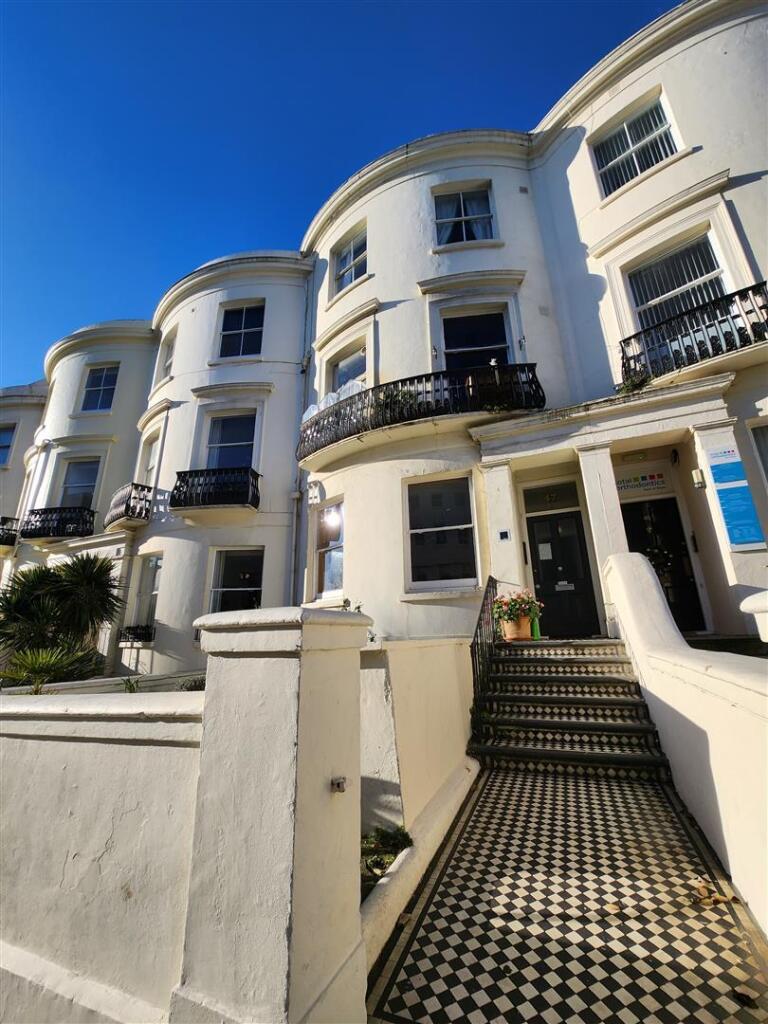 4 bed Studio for rent in Brighton and Hove. From Just Lets - Hove 4 bed Studio for rent in Brighton and Hove. From Just Lets - Hove