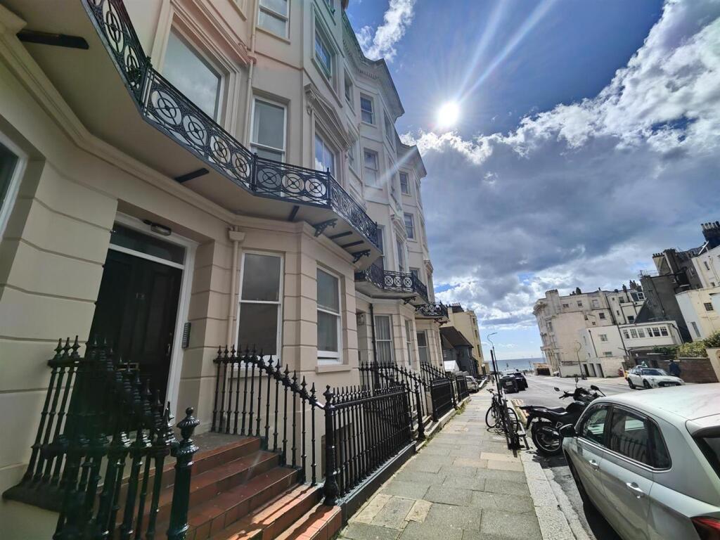 2 bed 1st Floor Flat for rent in Brighton and Hove. From Just Lets - Hove