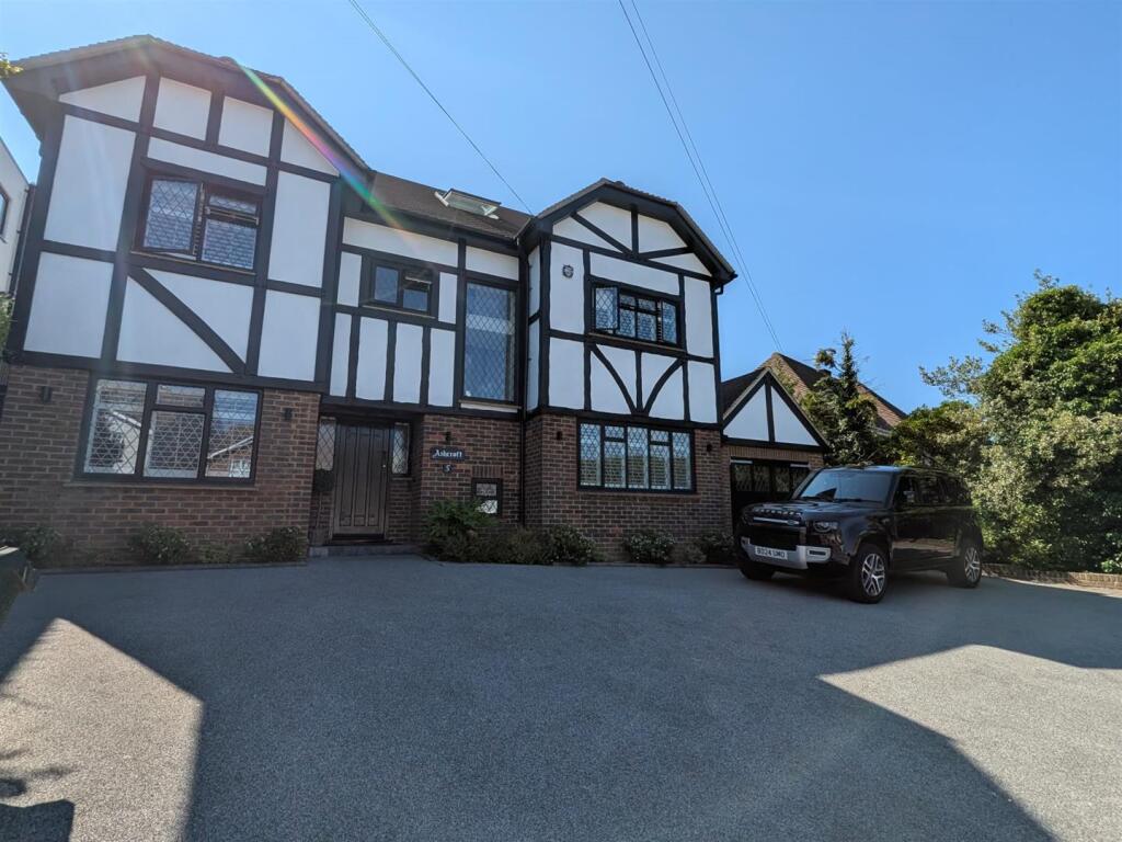 5 bed Detached for rent in Brighton and Hove. From Just Lets - Hove 5 bed Detached for rent in Brighton and Hove. From Just Lets - Hove
